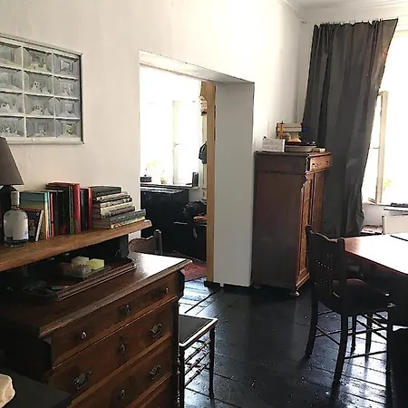 Zimmer In Kuenstlerhaushalt Pansiyon