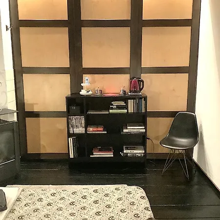 Zimmer In Kuenstlerhaushalt Pansiyon *