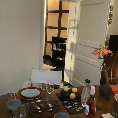 Pansiyon Zimmer In Kuenstlerhaushalt *
