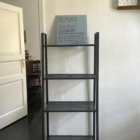 Zimmer In Kuenstlerhaushalt * Münih