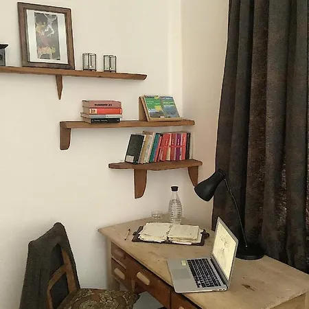Zimmer In Kuenstlerhaushalt Pansiyon